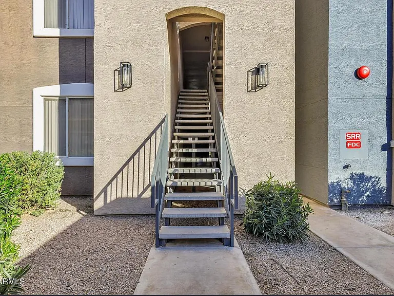 5345 E Van Buren St #221 — Photo 20