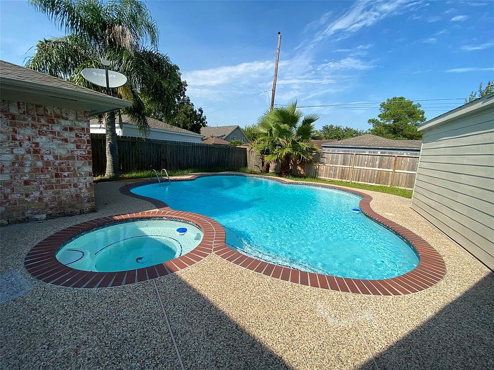 1st image of 9842 Sagebark Dr