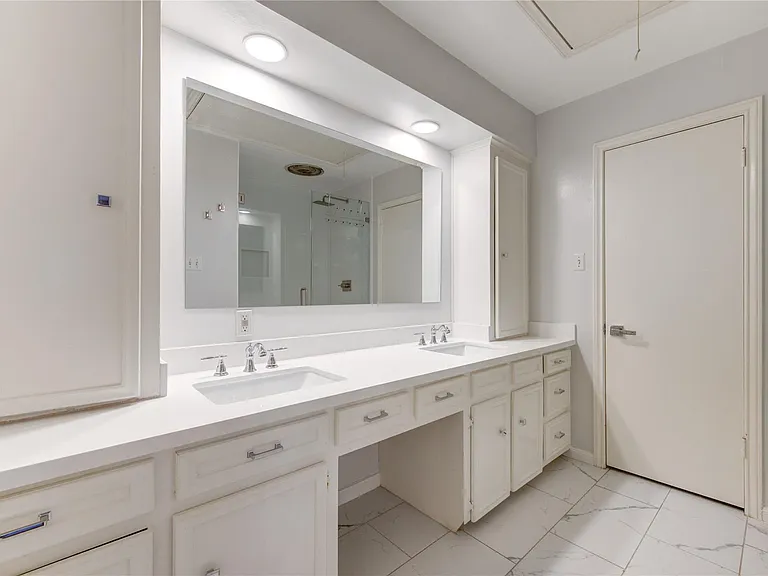 438 E Fair Harbor Ln — Photo 24