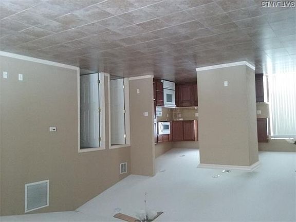 2nd image of 1406 Lake Ave