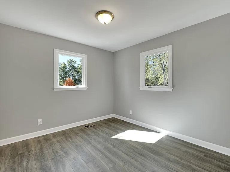 7108 Hicks Ct — Photo 23