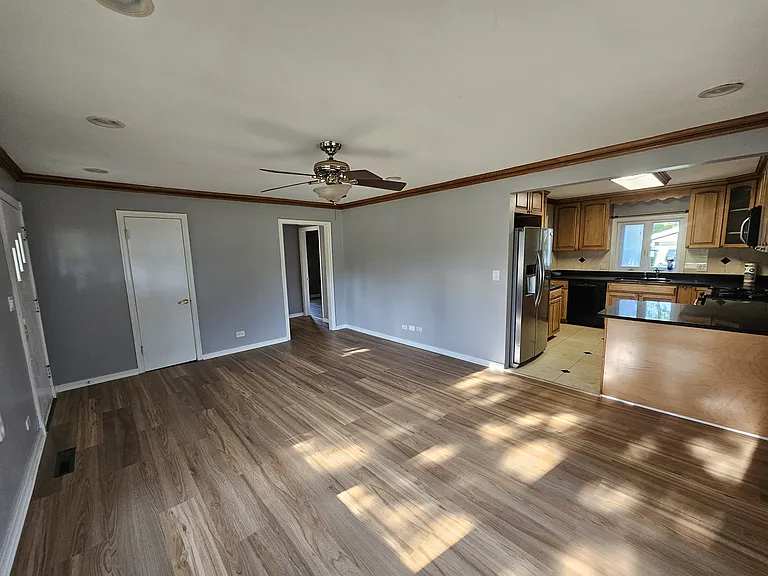 213 S Lake St #1 — Photo 12