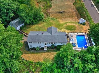 689 Thompson St, East Haven, CT 06513