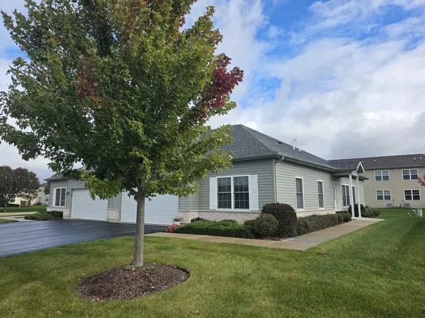 906 Lexington St, McHenry, IL 60050