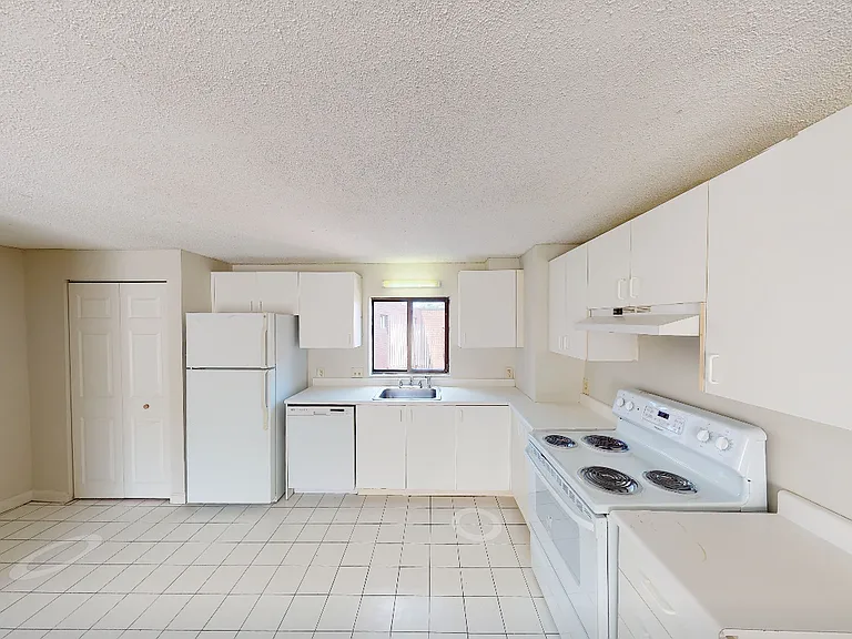 16 Elmer Street — Photo 1