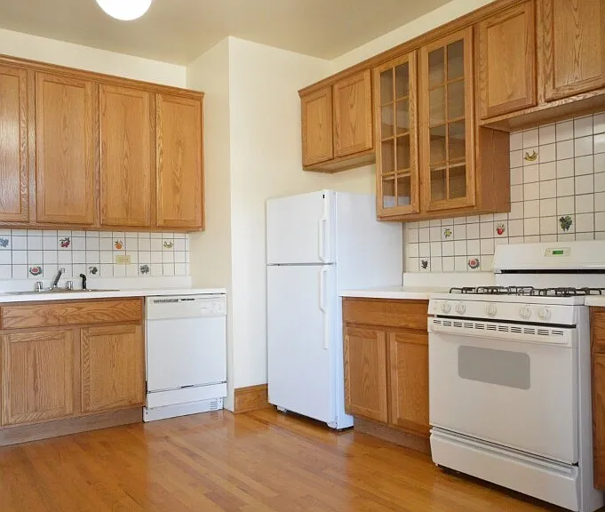 2118 W Berteau Ave #2 — Photo 3