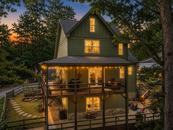 97 Cypress Cir, Ellijay, GA 30540