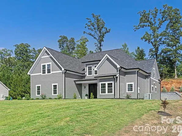 5046 Woodwinds Dr NE, Hickory, NC 28601