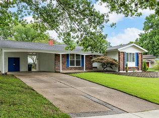 2415 Wescreek Dr, Maryland Heights, MO