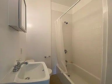 3rd image of 1672 Oxford St #6