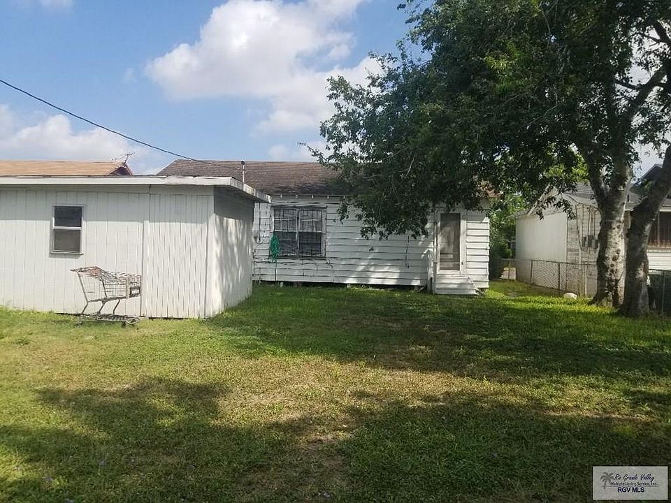2nd image of 2104 E 19th St