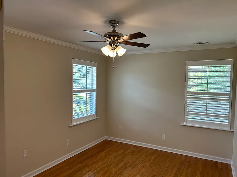 2711 Clarkin Ave — Photo 4