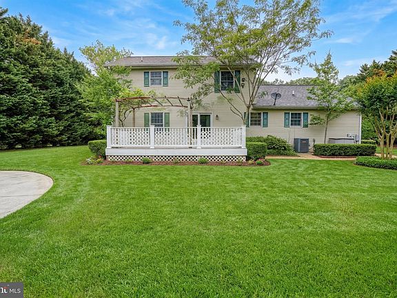 2nd image of 13415 Wye Landing Ln