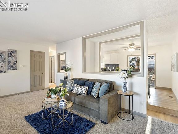 4th image of 2614 Willard Dr