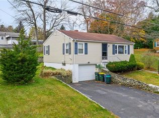 14 Scenic View Dr, Smithfield, RI 02917