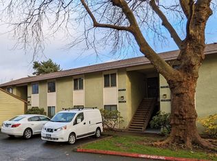 15906 NE Fremont St, Portland, OR 97230