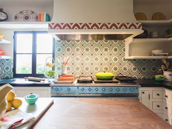 kitchen, top of the line appliances