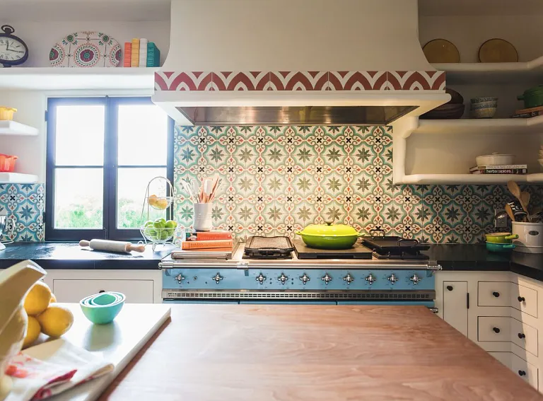 kitchen, top of the line appliances