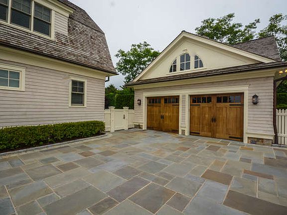 5th image of 20 Halsey Ave