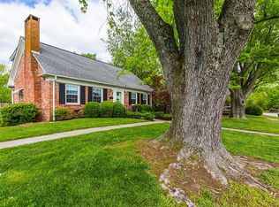 129 Vanderbilt Dr, Lexington, KY 40517