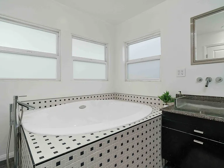 2253 Gorman St — Photo 10