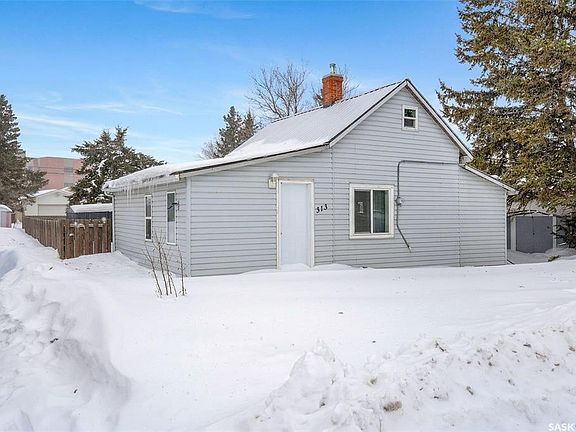 3rd image of 313 Burns AVENUE W