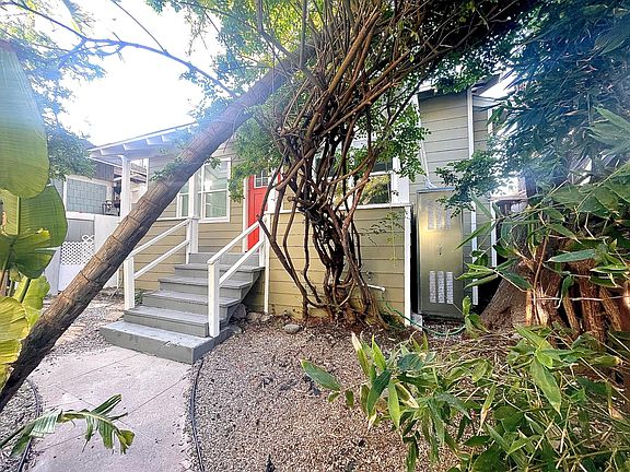 3rd image of 129 Clubhouse Ave #129
