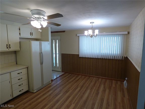 4th image of 8002 Cherry Hill Dr NE