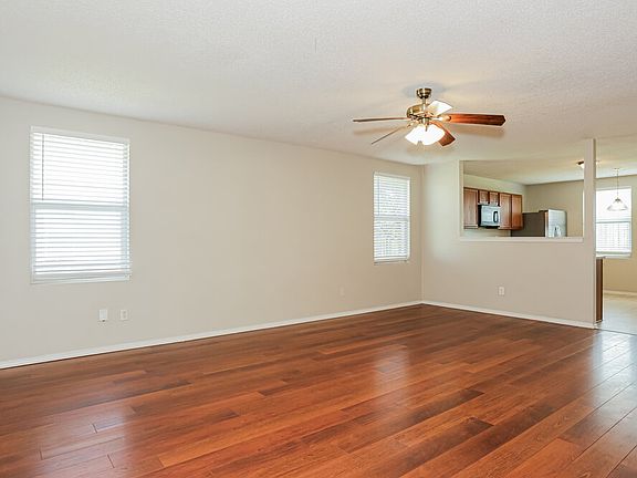 3rd image of 1203 Wisdom Dr