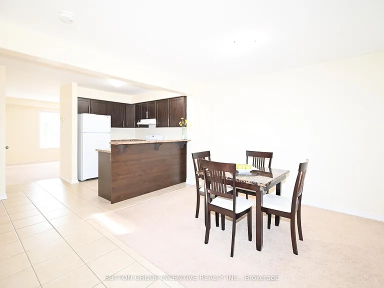 90 Sovereigns Gate #29 — Photo 9
