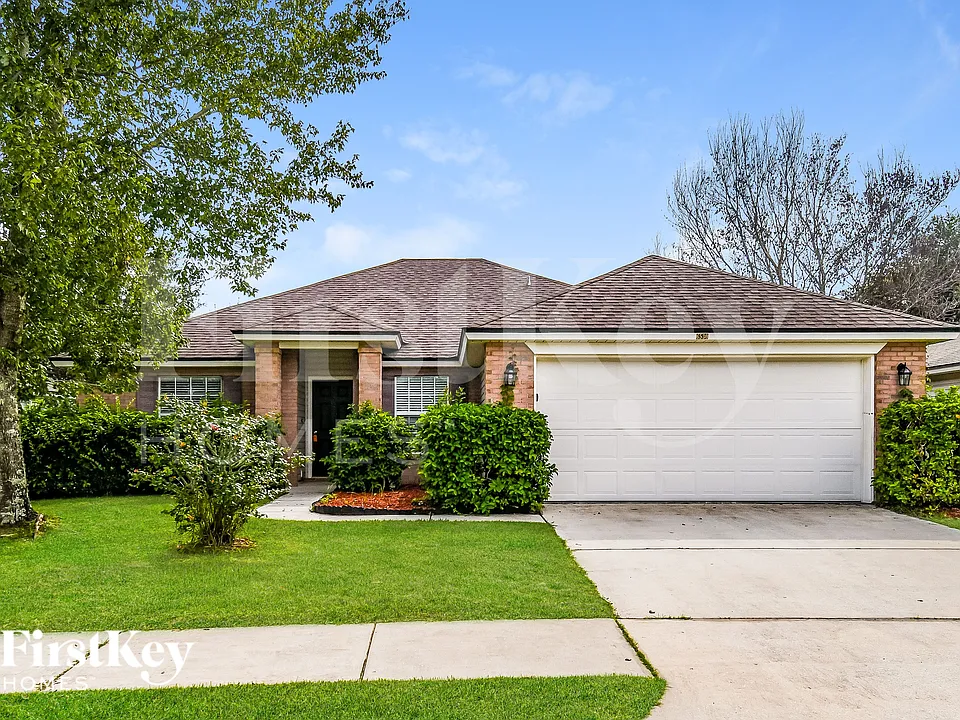 6530 Blue Leaf Ln