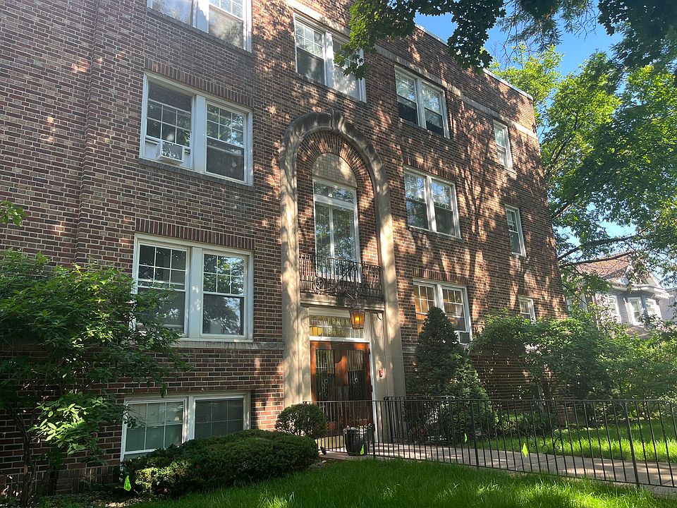 1st image of 2716 Humboldt Ave S APT 303