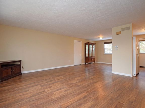 4th image of 8270 Winding Trail Pl