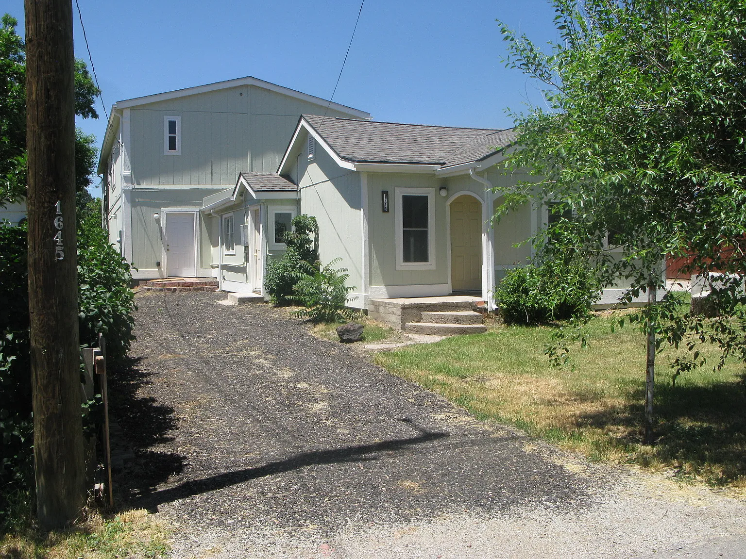 2 bed, 1250 sqft, $1,750 — Photo 2