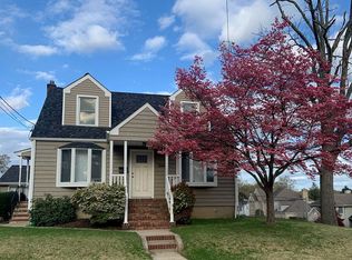 20 Ridge Ave, Sayreville, NJ 08872