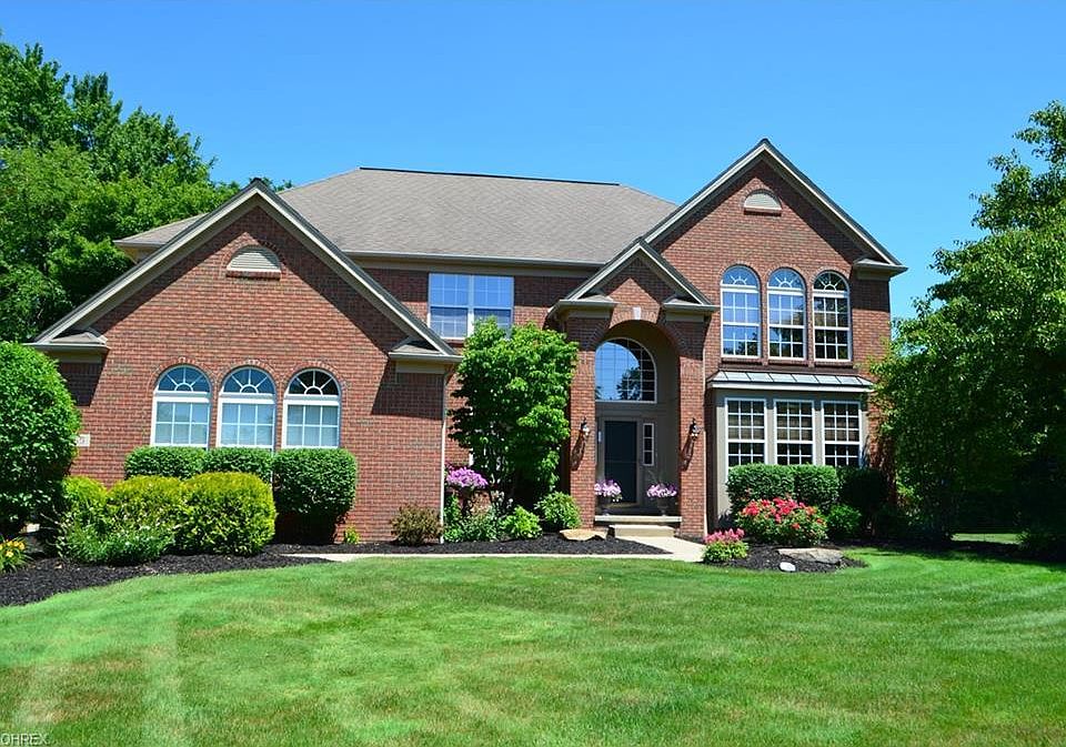 1st image of 765 Clayton Dr