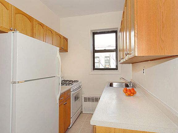 4th image of 425 Prospect Pl APT 3I