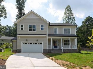 7305 Hughes Ct, Falls Church, VA 22046