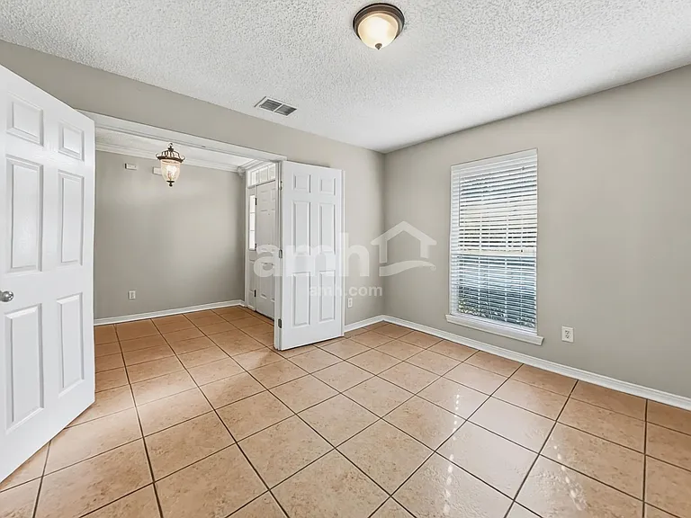 3156 Peppertree Dr — Photo 16