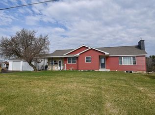 432 Cth D Cir #D, Dousman, WI 53118