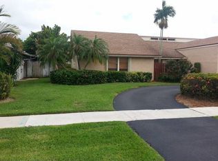 8340 NW 52nd Ct, Lauderhill, FL 33351