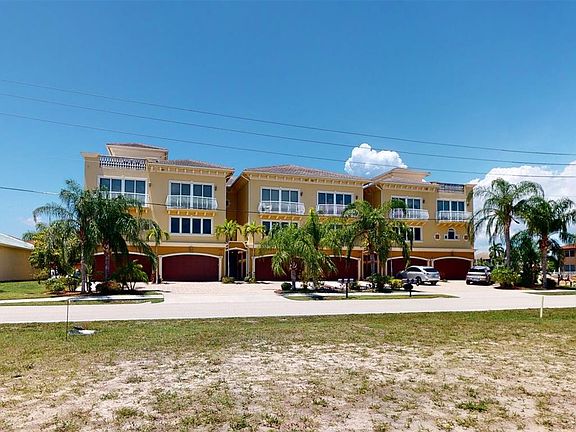 3rd image of 2602 Magdalina Dr #2602
