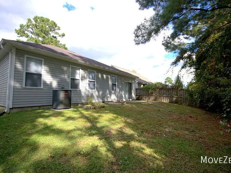 9409 Night Harbor Dr — Photo 17