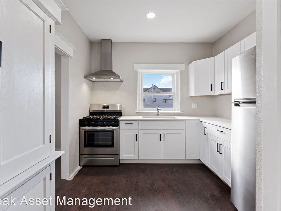 1st image of 104 N Killingsworth St #4