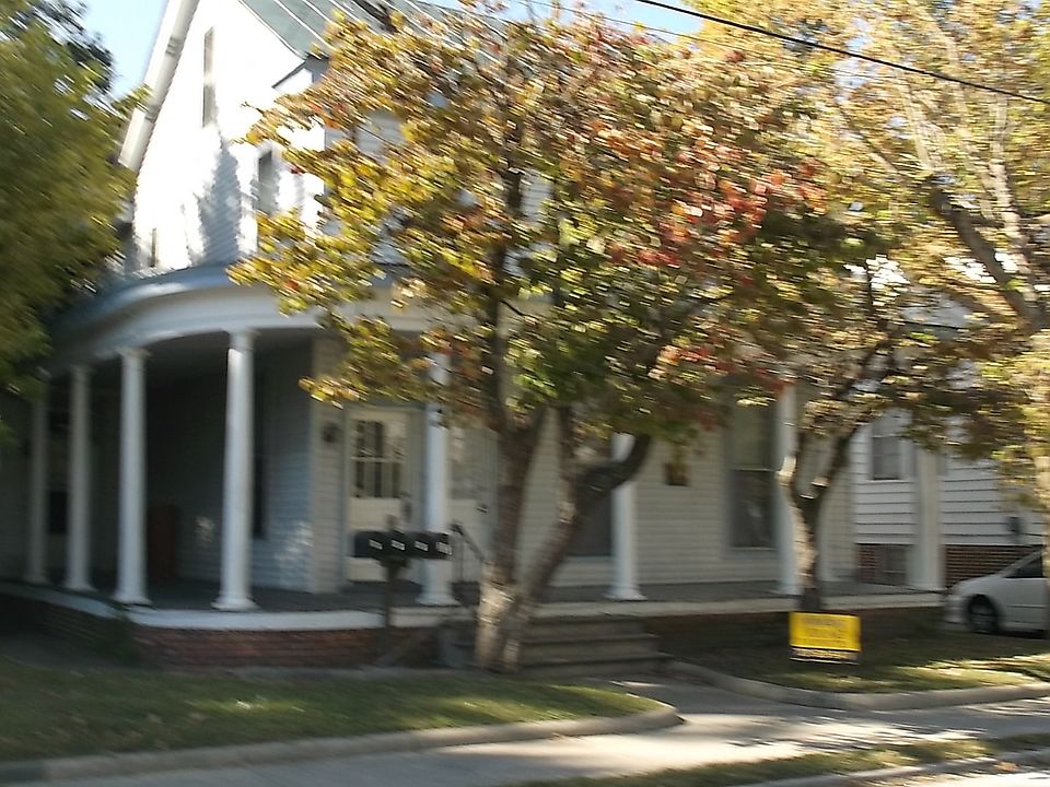 1 Bedroom upstairs apartment