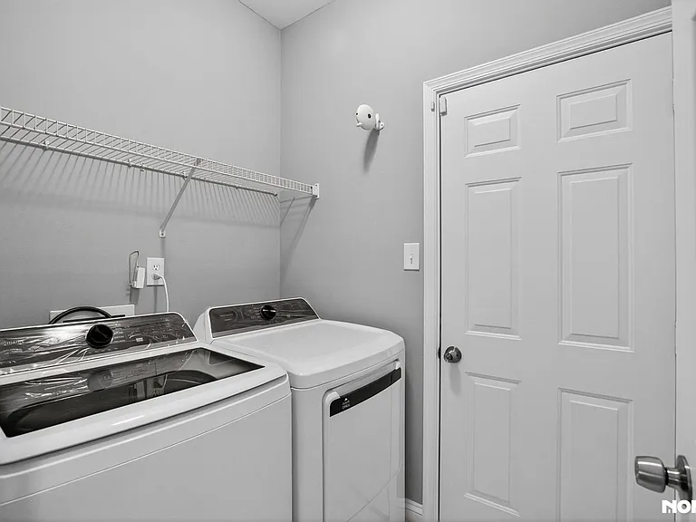 7 Hickory St — Photo 33