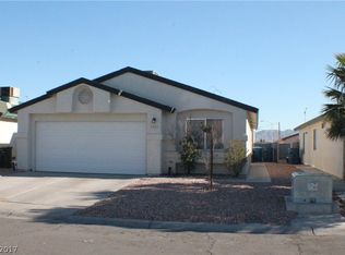 3904 N Blue Wave Dr, Las Vegas, NV 89115