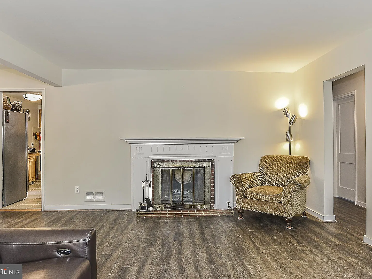4 bed, 2.0 bath, 1637 sqft, $3,595 — Photo 2
