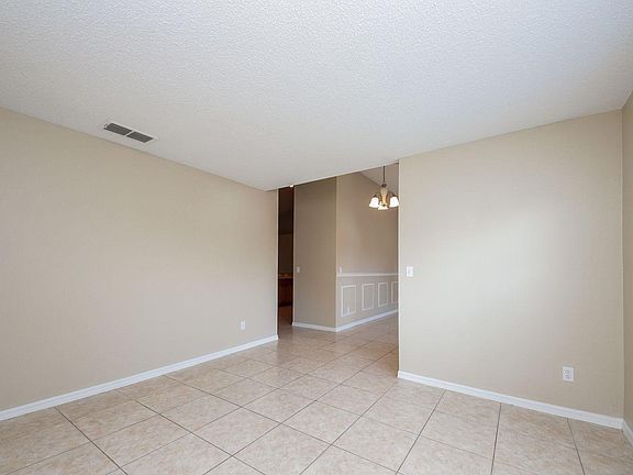 2nd image of 1129 Windy Bluff Dr