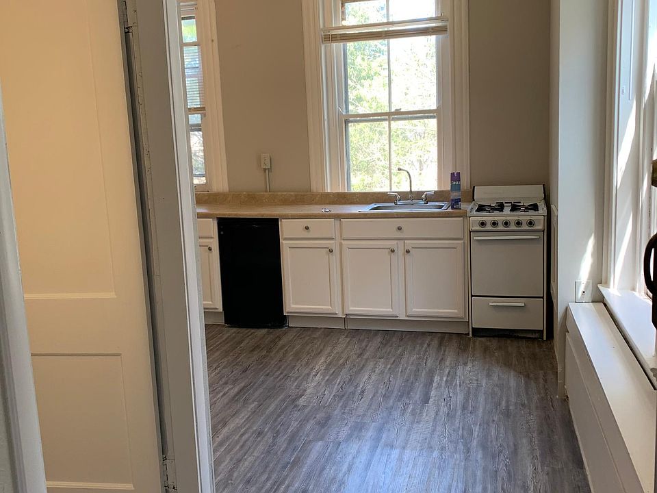 1st image of 324 W McMillan St #2B